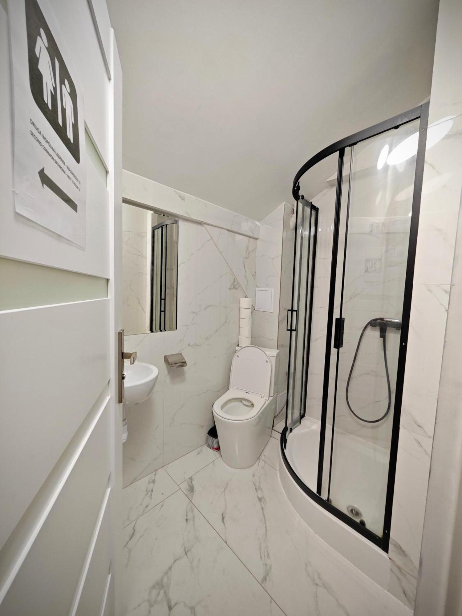 Apartamenty Hoza Attic Studio Varsó Szoba fotó
