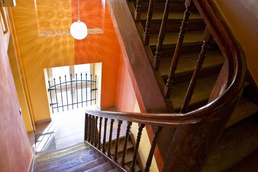 Apartamenty Hoza Attic Studio Varsó Kültér fotó